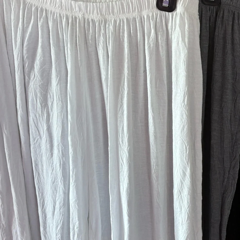 White Wide-Leg Pants - Picture 3 of 5